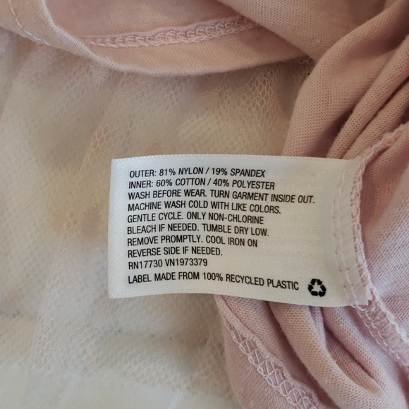 Long sleeve tee with lace overlay - Picture 5 of 7